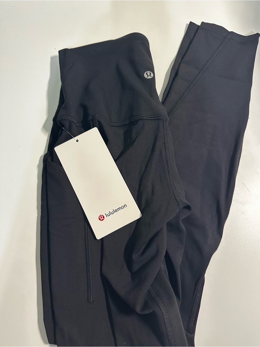 Lululemon Align w/ pockets 28” size 4 BLK